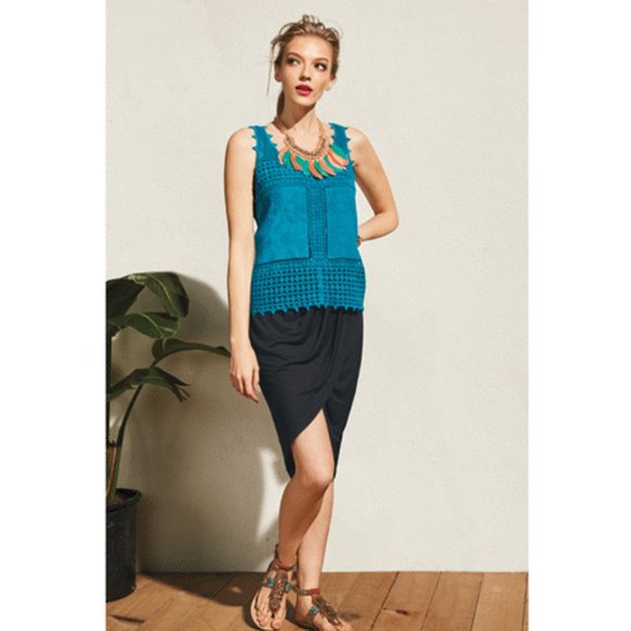 Paradise Woven Tank - Picture 1 of 3